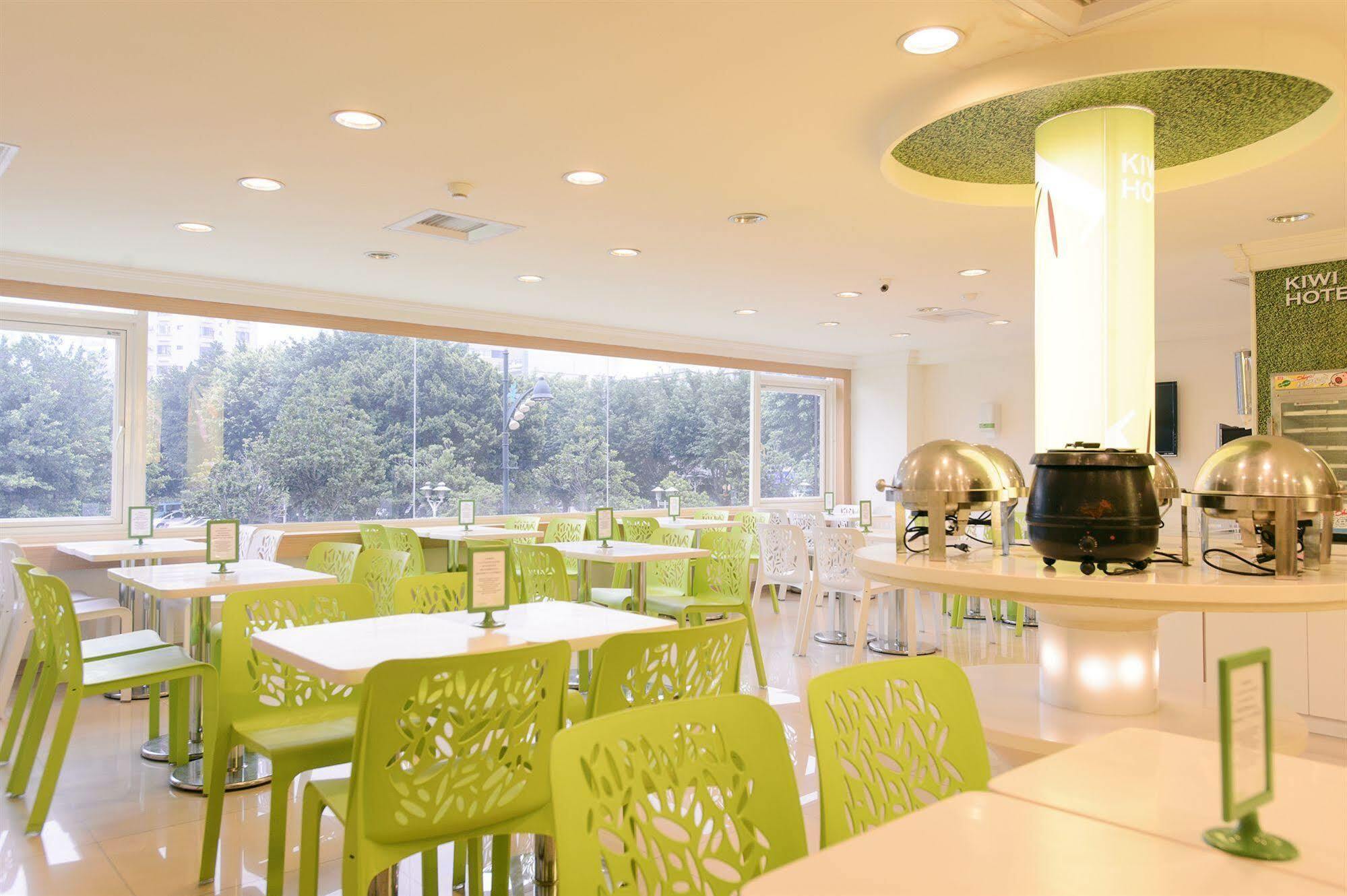 Kiwi Express Hotel - Zhong Zheng Branch Taichung Exterior photo